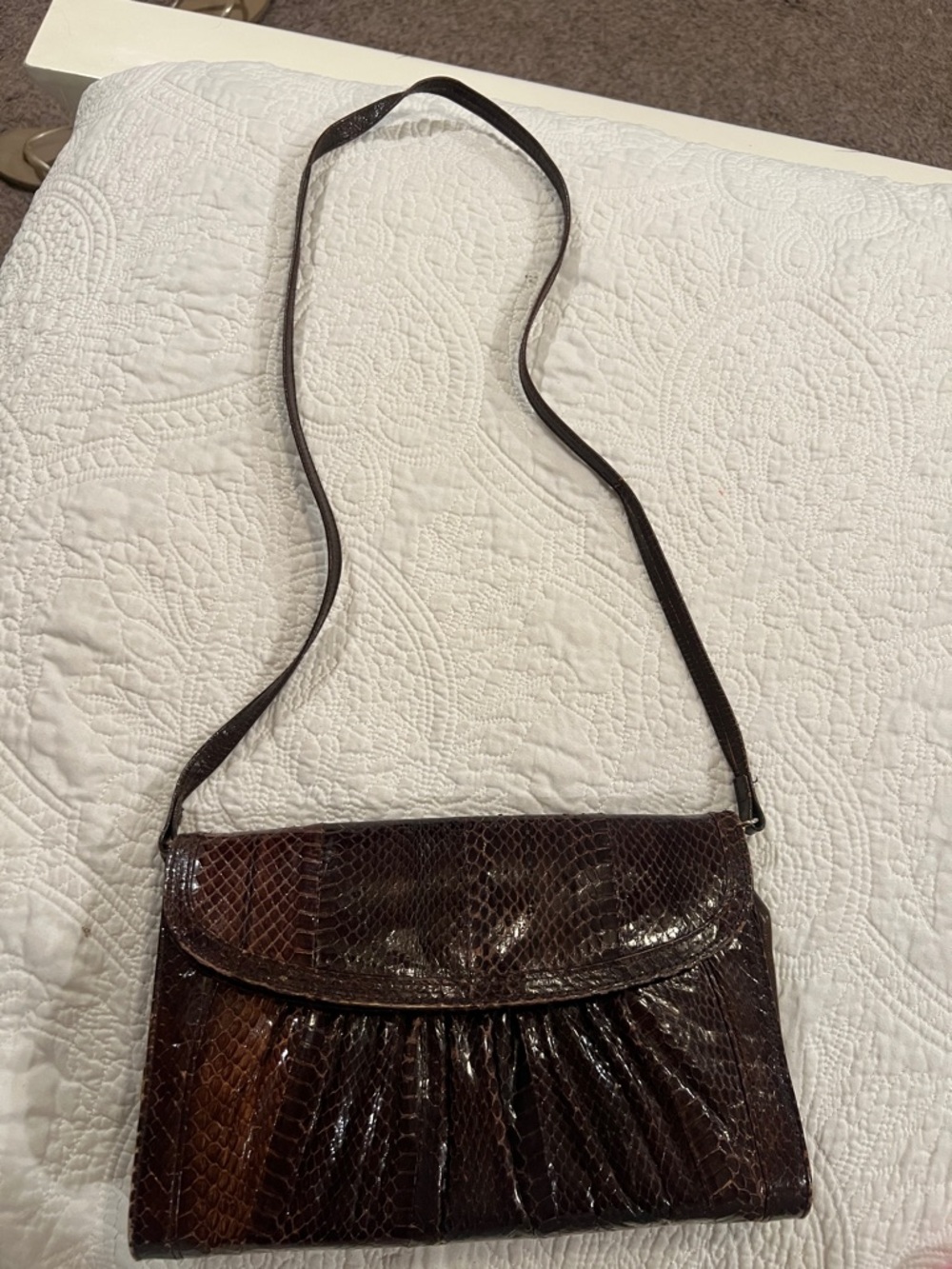 J.Renee snakeskin leather clutch, vintage  brown envelope style - Picture 7 of 7